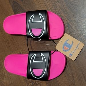 Women's size 5 Champion Slides